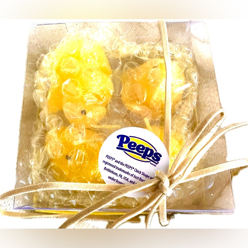 NEW NWT NIB Yellow Chick Peeps Birds Candles Set of 4 Gift Box Charming Easter